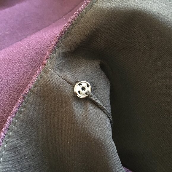 Elie Tahari Plum Slit-sleeve V-Neck Designer Sheath Dress - Picture 11 of 16